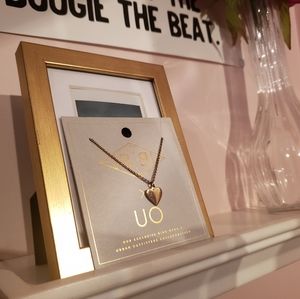 Urban outfitters gold heart necklace